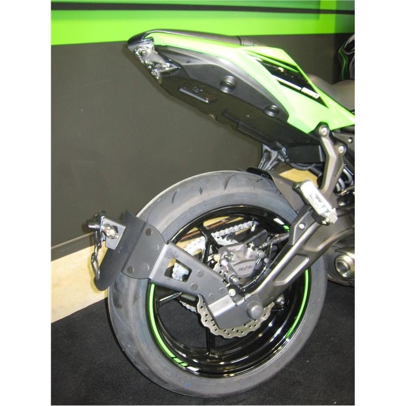 Support de plaque ras de roue Kawasaki Z650
