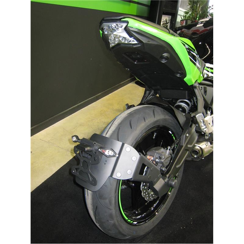 Support de plaque ras de roue Kawasaki Z650
